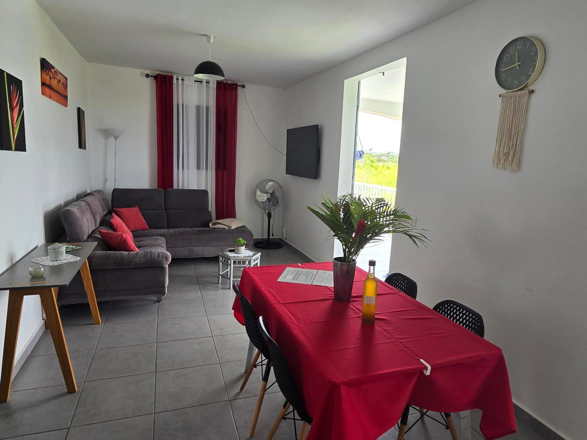 Maison Laurencia - Appartement De L'Etage Sainte-Anne  Buitenkant foto